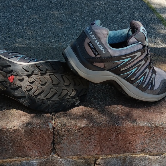 Salomon athletic shoes - Picture 4 of 6